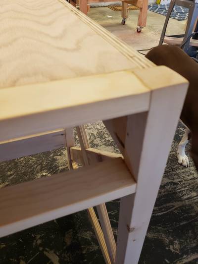 Desk 6